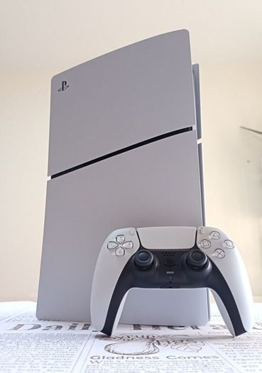 PlayStation 5 1TB disc boxed