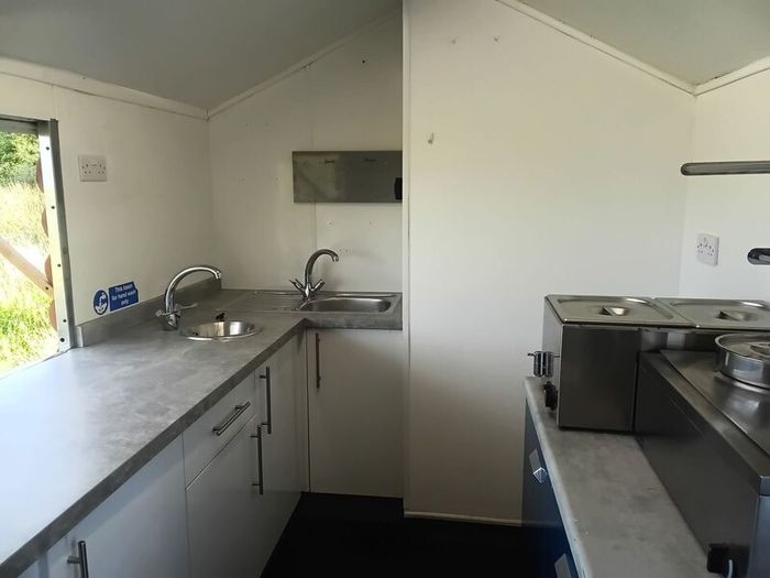 Price Reduced!log Cabin Catering Trailer Equipment