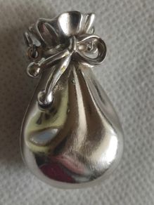 Vintage USA money bag locket pendant