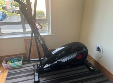 Reebok ONE GX40s cross trainer