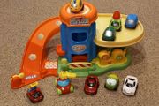 Toy car garage