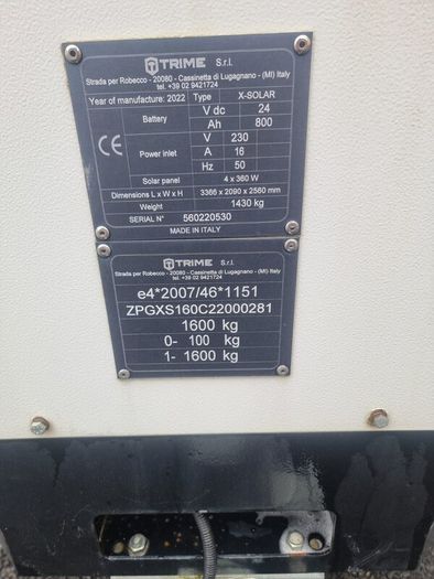 2 x Trime X Solar Lighting Tower