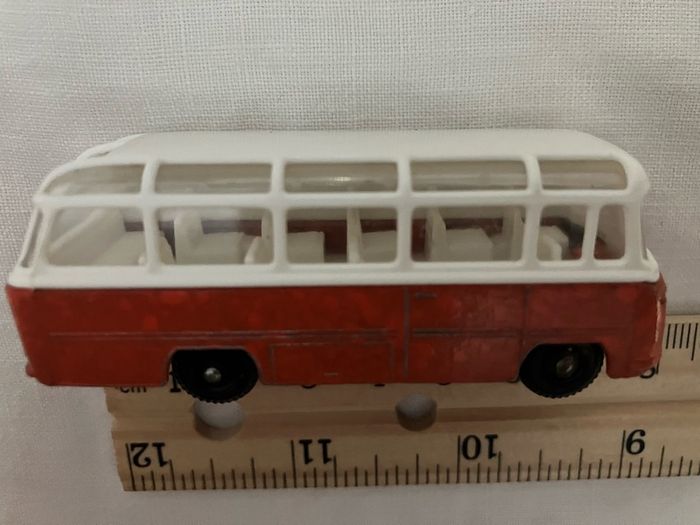 Matchbox 68. Mercedes coach. Black solid wheels
