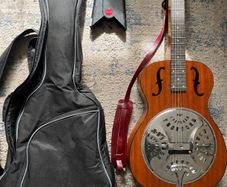 Square Neck Resonator