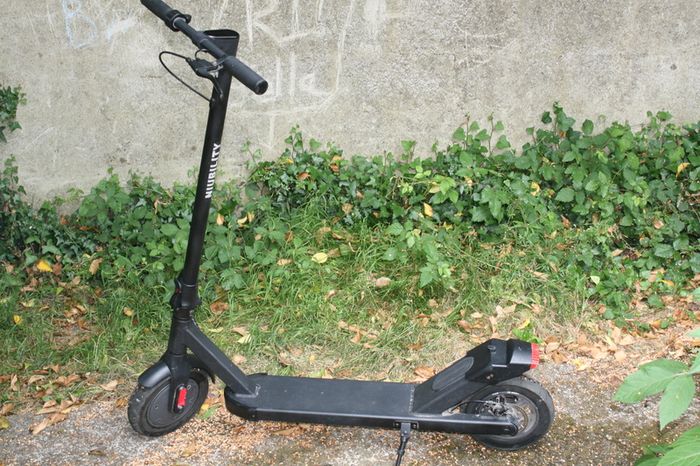 Niubility Adult Electric Scooter 36v Li-ion (works well)