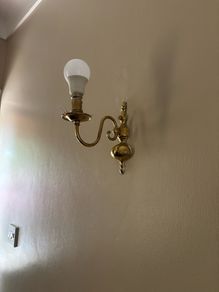 Wall sconce