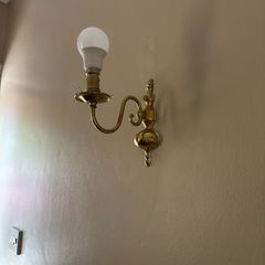 Wall sconce