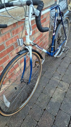 Classic vintage retro road racing bike raleigh