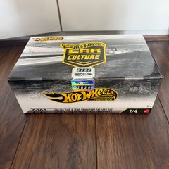 Hot Wheels premium car culture & team transport factory set