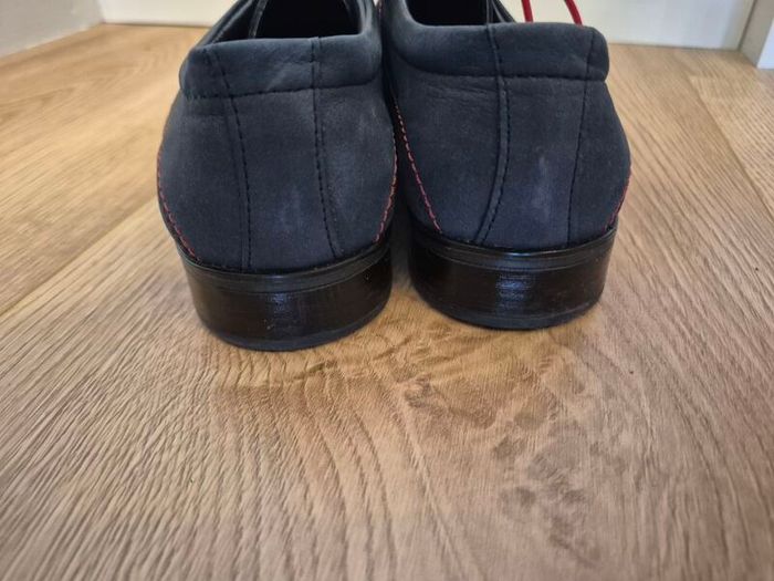 Navy shoes, size uk4