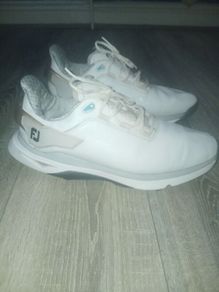 golf shoes