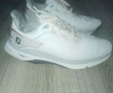 golf shoes