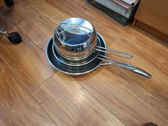 Large Cooking Saucepan and Two Large Frying Pans