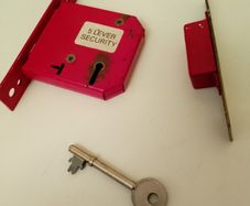 Yale 5 lever mortice doorlock with key Security lock
