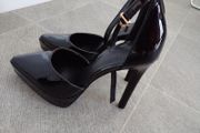Rita Ora heels UK3