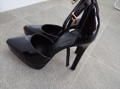 Rita Ora heels UK3