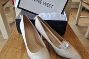 Nine West Heels (with something free)