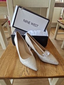 Nine West Heels (with something free)