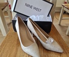Nine West Heels (with something free)