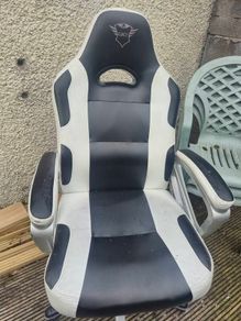Gaming chair 4 years old
