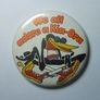 KIA ORA (fruit flavoured squash drinks) - 3 original promotional button badges (1980's) Image 3