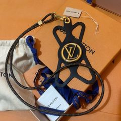 Authentic Louis Vuitton Louise Noir Phone Holder with Monogram Strap