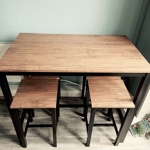 kitchen breakfast bar and stools still available