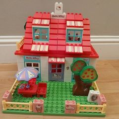 DUPLO Pink Hello Kitty House