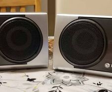 2 LG Speakers, good working order.