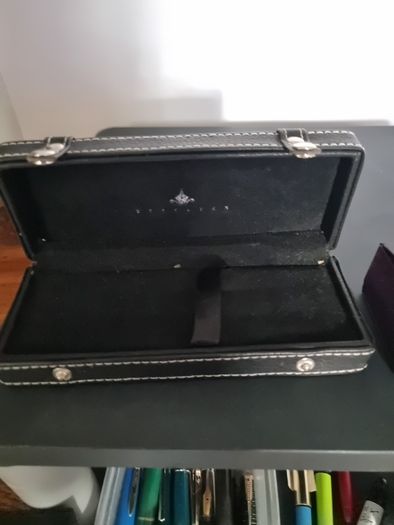 fountain pens , nibs , cases