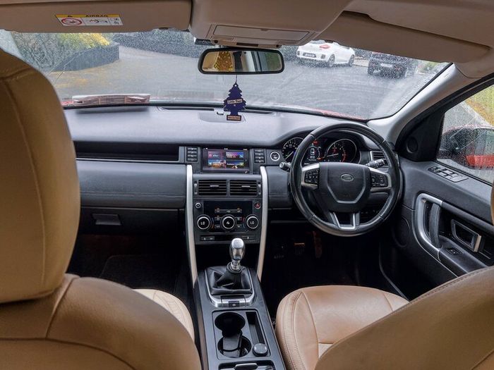 Land Rover Discovery Sport 2.0L  83,500 km