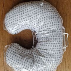 Breast feeding/nursing pillow