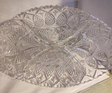 1960 VINTAG FLAT on FOOT in French crystal with 4 compartments.