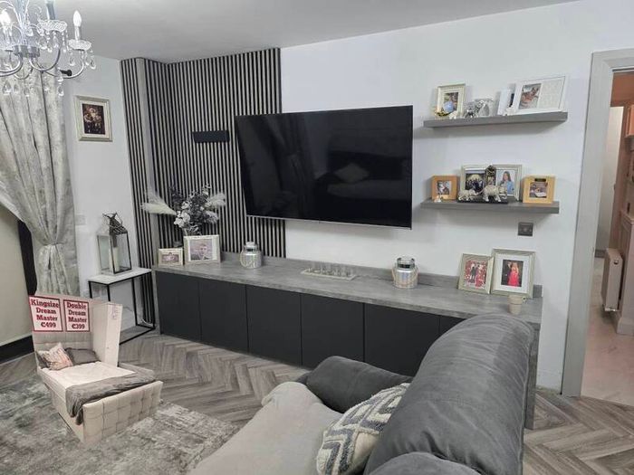 Feature & media walls