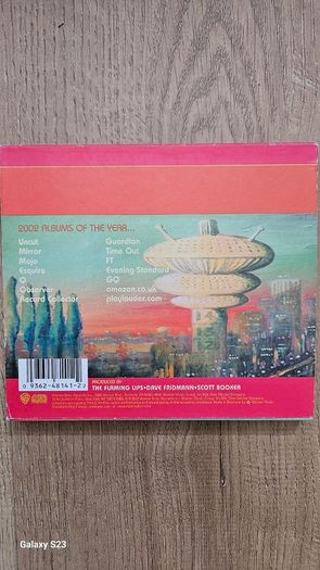 The Flaming Lips - Yoshimi Battles The Pink Robots.
