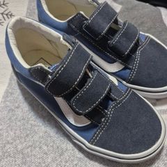 boys vans