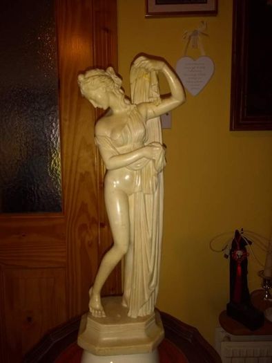 Classic Figure Sculpture A Santini Made In Italy Aphrodite Statue