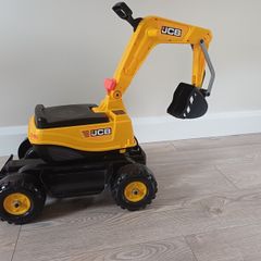 JCB ride-on excavator/digger
