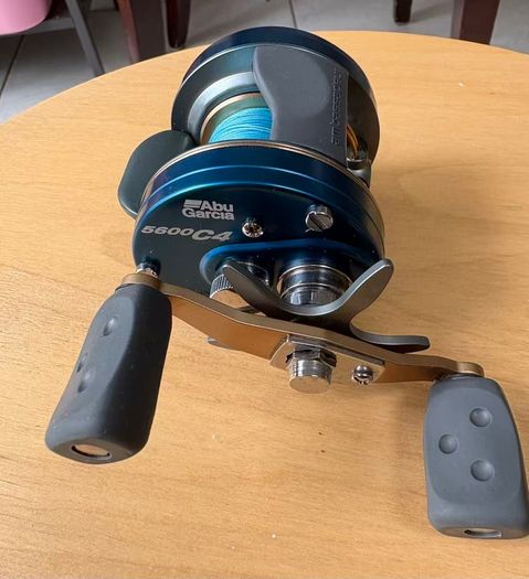 Mint Abu Garcia Revo S Baitcaster Reel + Premium Lines & Hooks Complete Bundle