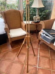 Easel
