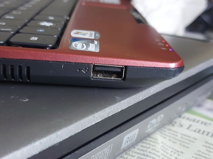 ACER Aspire One, Model D257, Intel Atom N455, 1.66GHz, 1 GB Ram, 250 GB HDD, Windows 7, 32 bit, firefox, Opera, Chrome