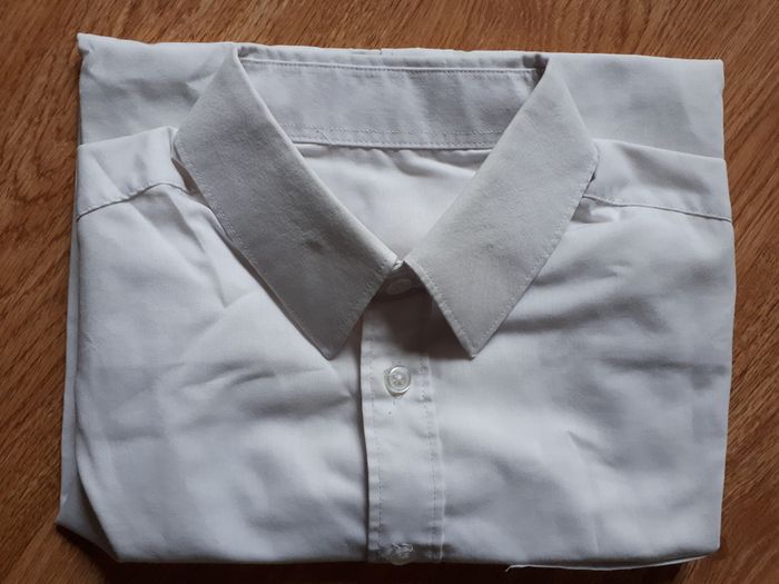 Boys Short Sleeve School Shirts. Age 11-12