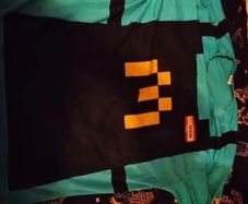 Minecraft McDonald's limited edition T-shirt large /xl