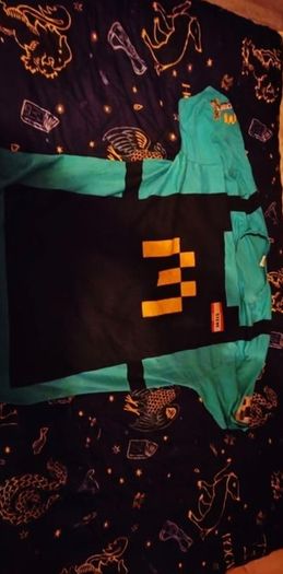 Minecraft McDonald's limited edition T-shirt large /xl
