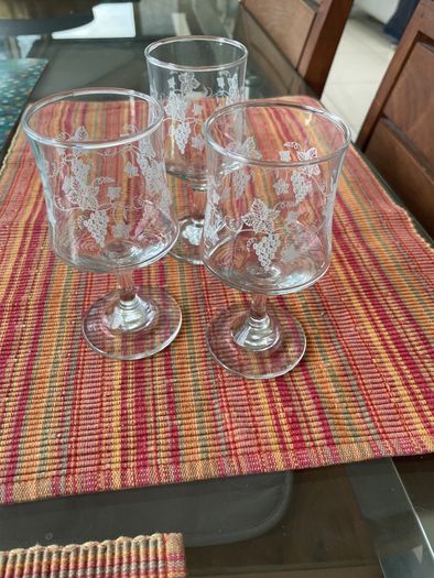 Etched vintage wine / sherry glasses