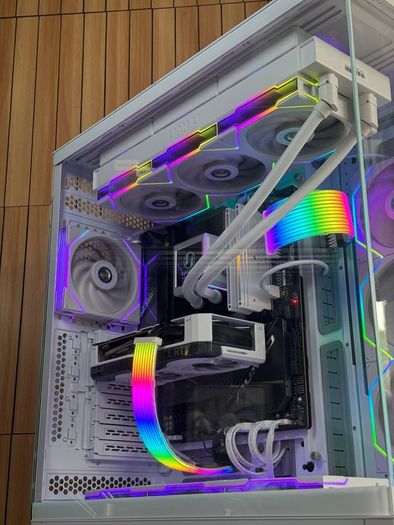 High End Gaming PC | RTX 5080 | 9800X3D