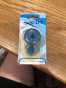 mini paper punch Christmas tree