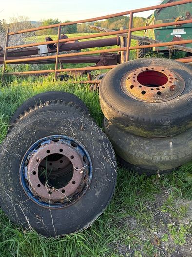 Chassis and axle trailer