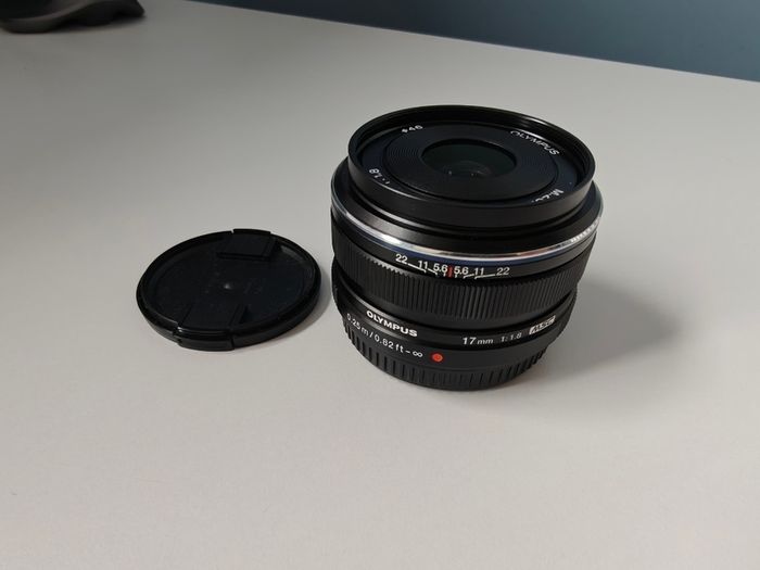 Olympus M.Zuiko Digital 17 mm F1.8 Lens M43
