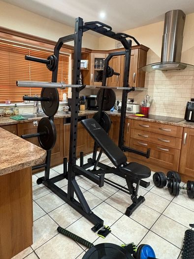 Heavy Duty Semi Pro Weightlifting Full Gym Set Up!